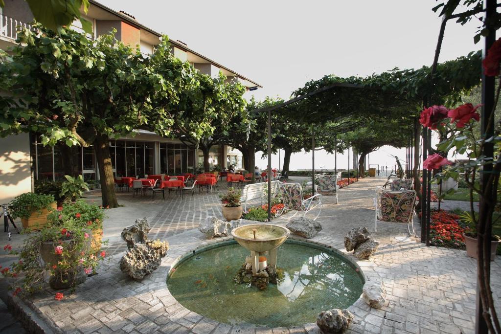 Hotel Giardino Sirmione Exteriér fotografie