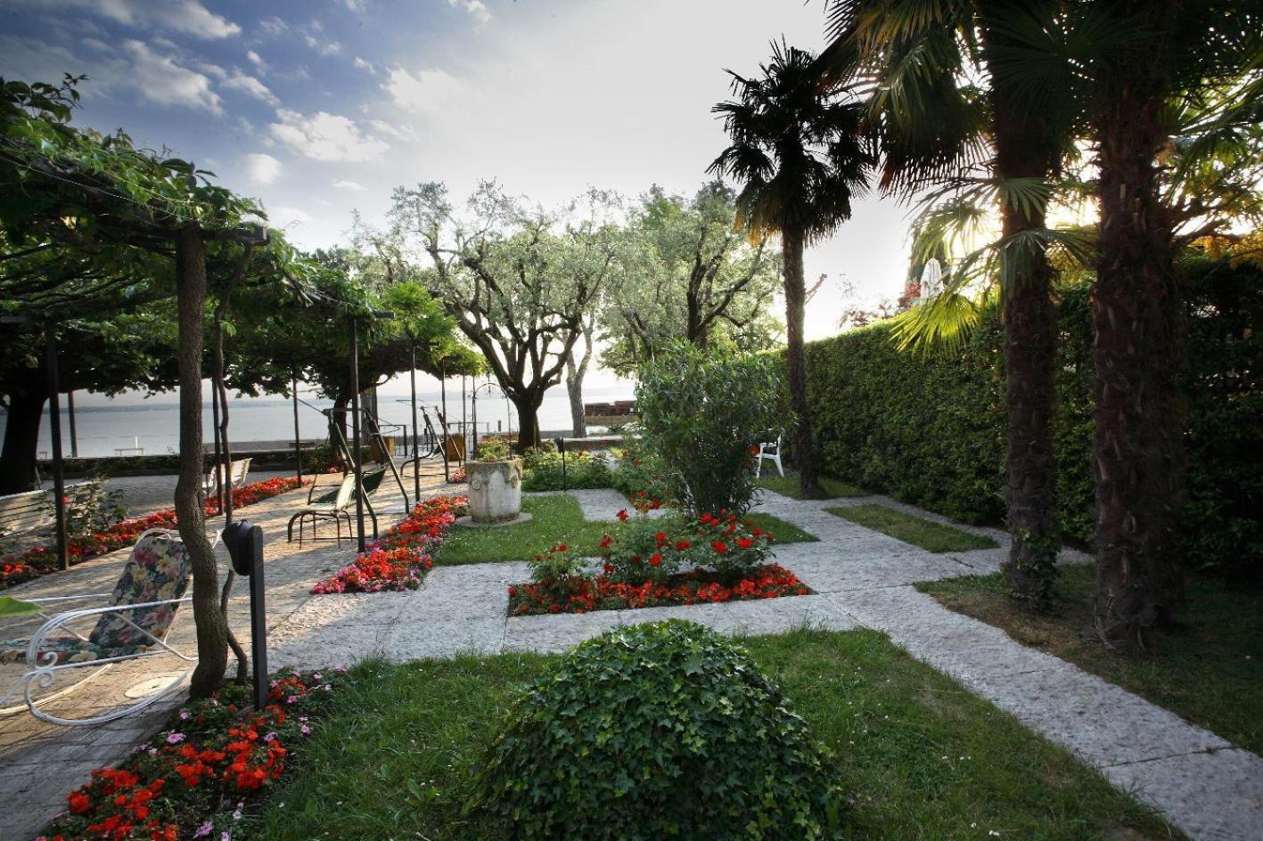 Hotel Giardino Sirmione Exteriér fotografie